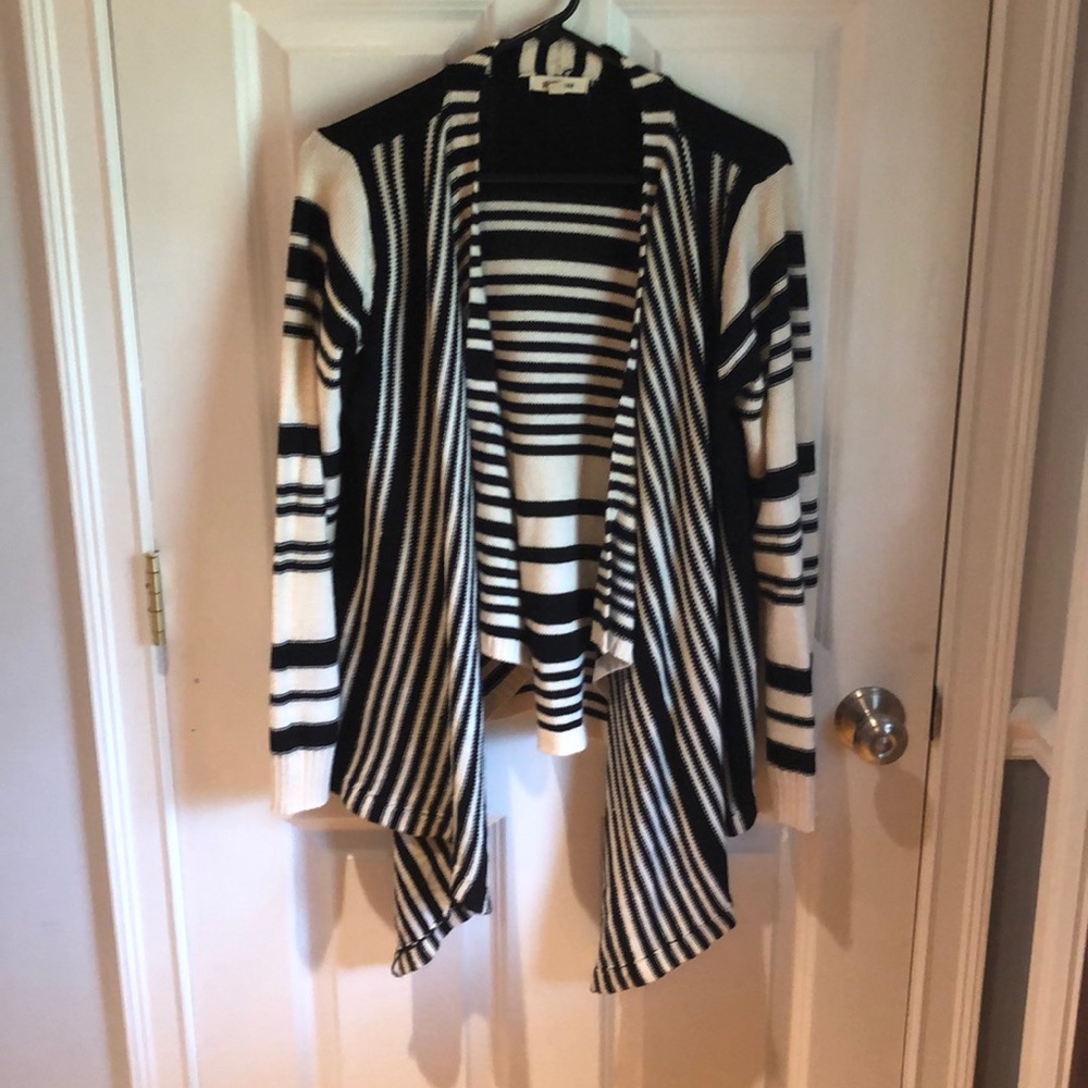 Black & white sweater